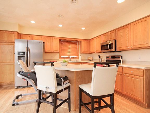 4th image of 5256 Stoneman Dr