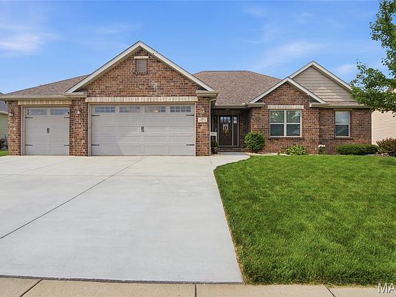 2nd image of 141 Meridian Oaks Dr