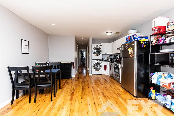 Rented by EXR | media 4