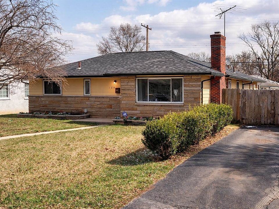 1st image of 104 Oxley Rd