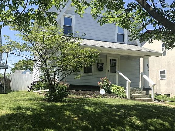 5th image of 633 Wrexham Ave