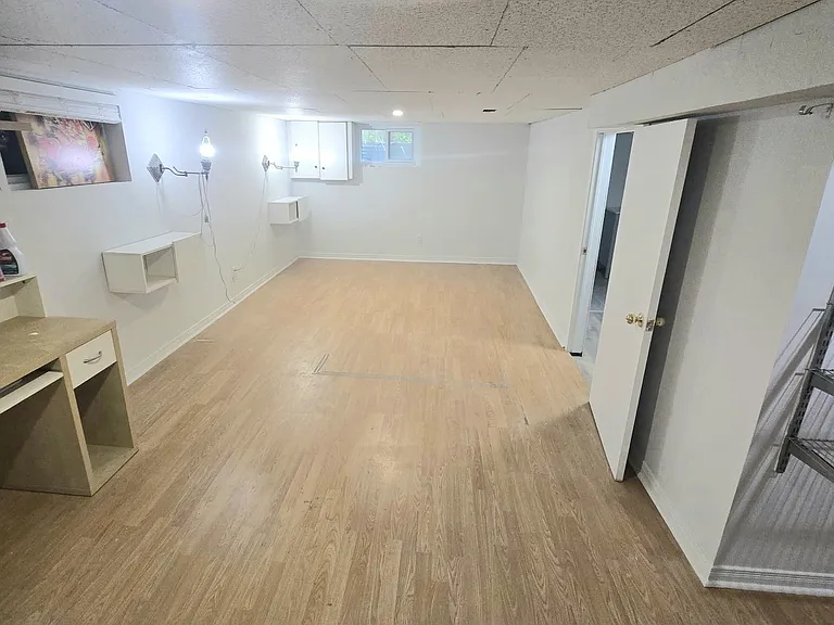 22 Fairfield Ave #BASEMENT — Photo 5