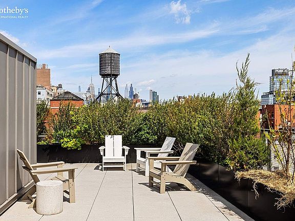 5th image of 185 Grand St APT 4A