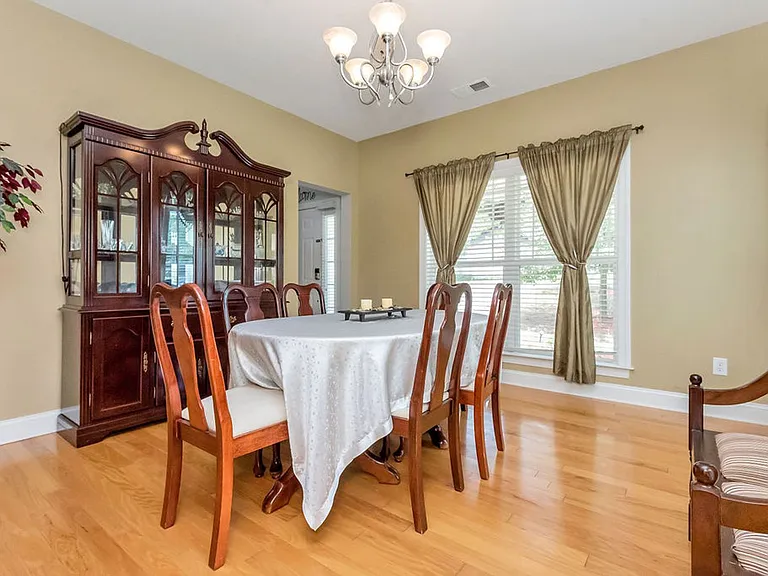 7012 City View Dr — Photo 3
