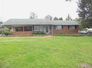 3033 Elmhurst Dr, Boiling Springs, SC 29316