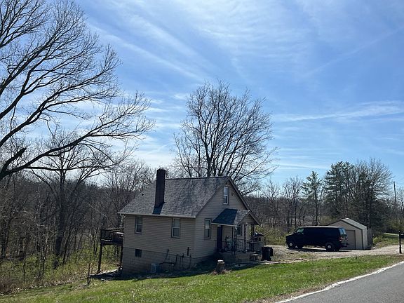 3rd image of 7810 Becker Rd