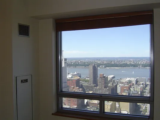 Sold by Royal Operation System | media 10