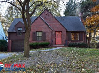 2727 Woodsdale Blvd, Lincoln, NE 68502