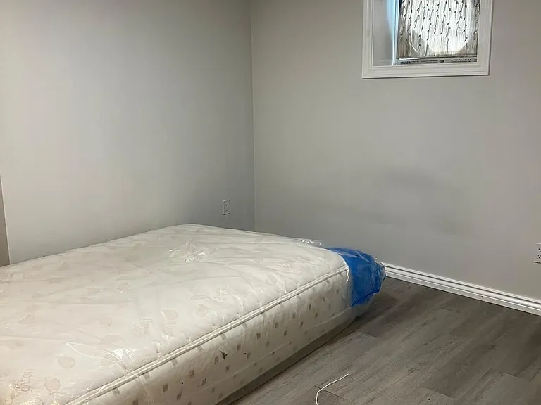 1870 Esterbrook Dr — Photo 18
