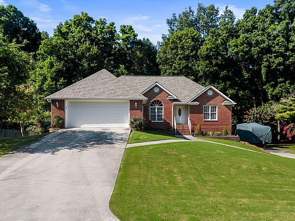 2nd image of 1531 Benjamin Cir NW