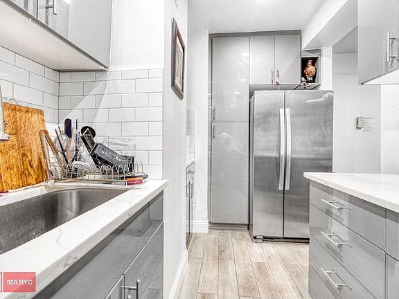 5th image of 87-10 51st Ave APT 3L