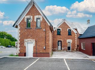 5561 Manotick Main St #1, Ottawa, ON K4M1L6