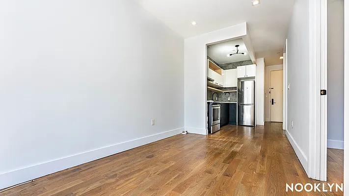 Rented by Nooklyn NYC LLC | media 18