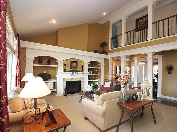 4th image of 10992 Arcaro Ln