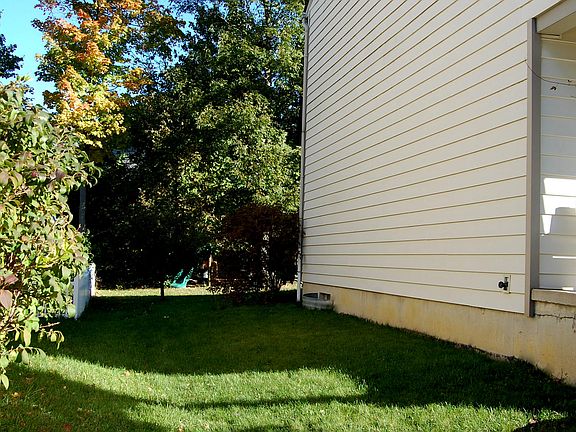 4th image of 4268 Coventry Ct
