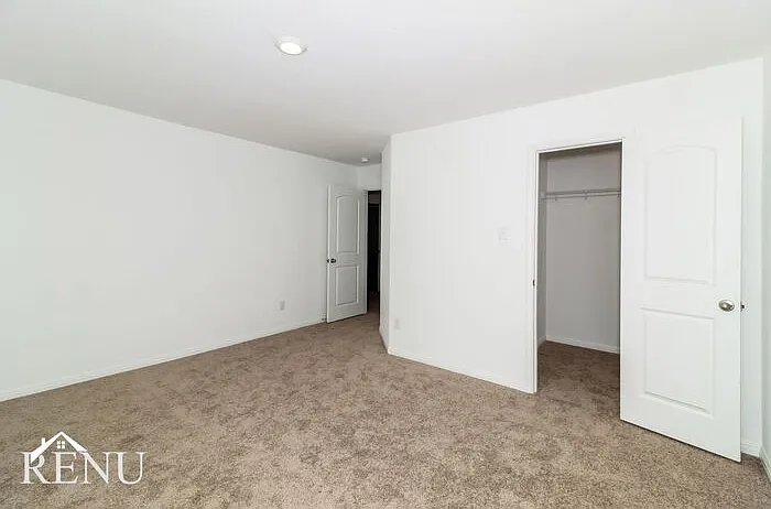 137 Fox Glen Trl — Photo 14