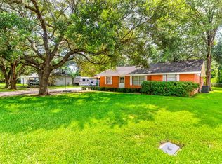 122 East St, Liberty, TX 77575