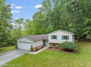 10299 Hill St, Pinckney, MI