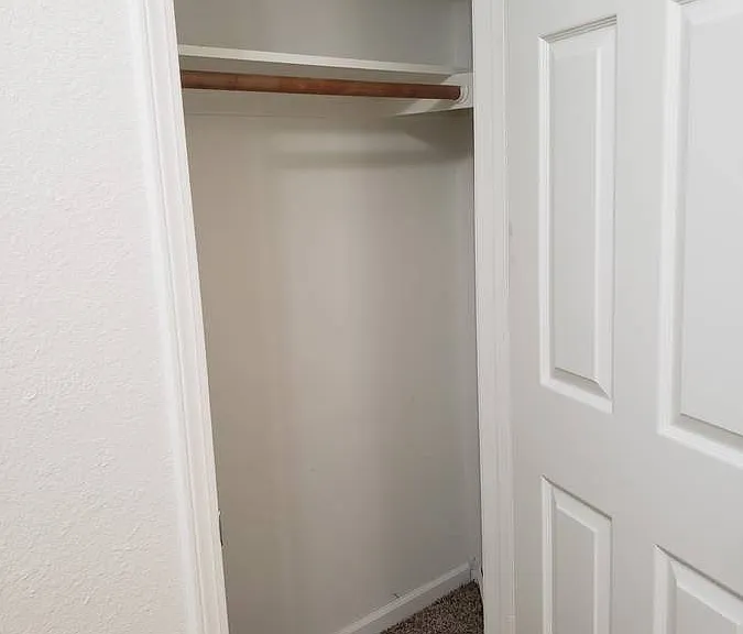 706 Timberleaf Dr — Photo 3