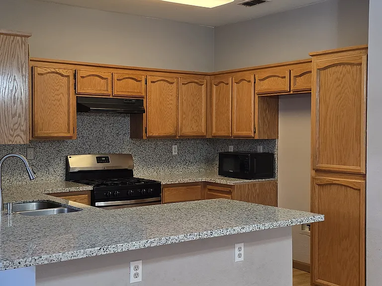 9142 Bramwell Way — Photo 4