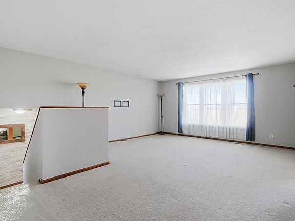 3rd image of 7527 W Sagewood Dr
