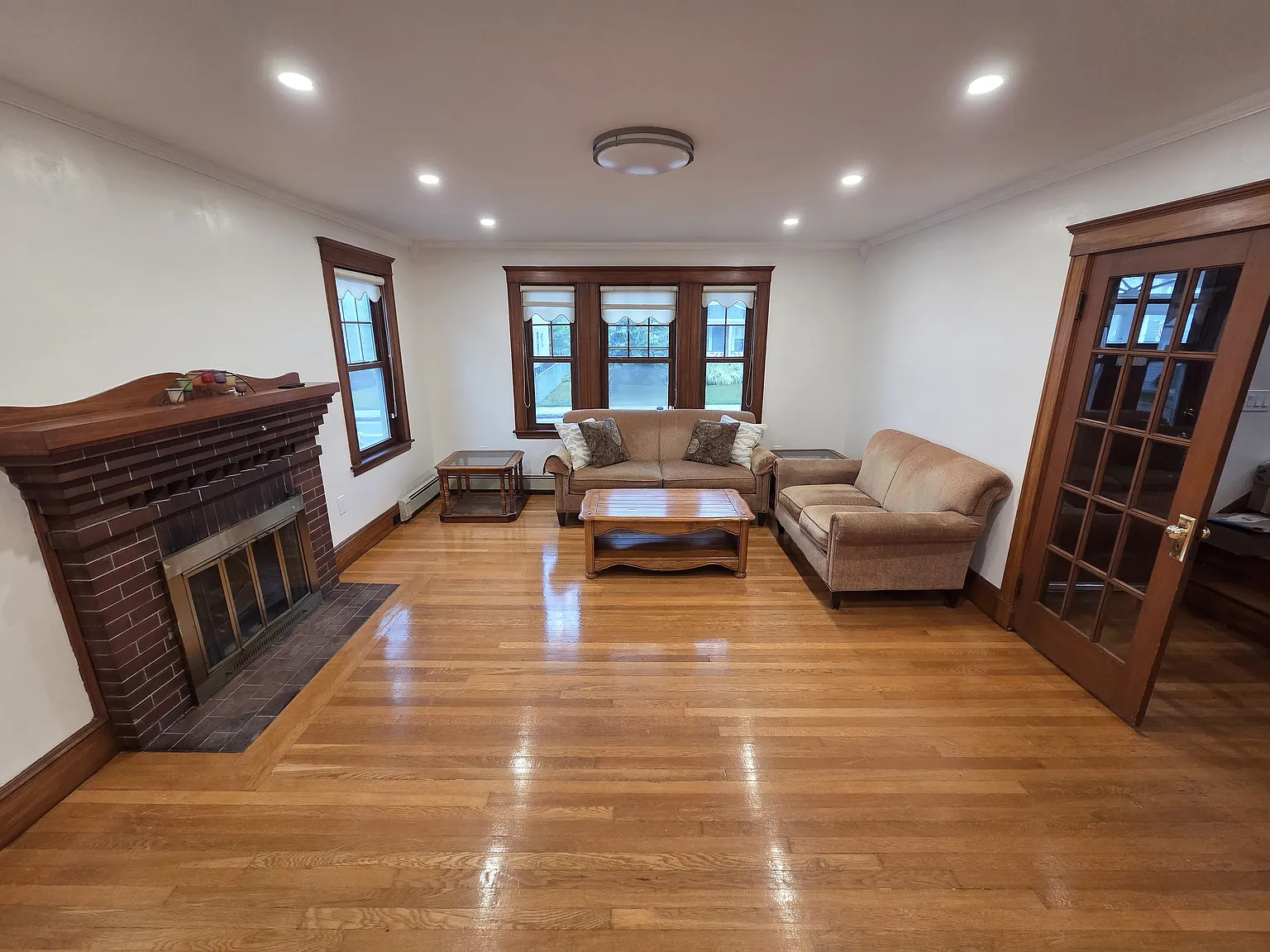 3 bed, 2.5 bath, 1447 sqft, $3,600 — Photo 3