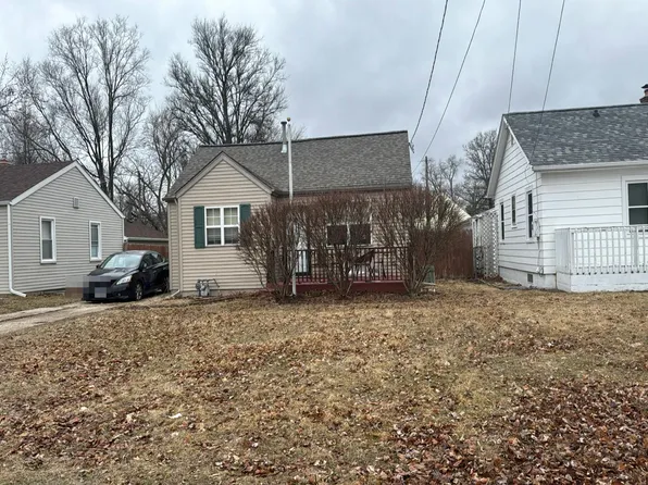 838 Grand Ave, Loves Park, IL 61111