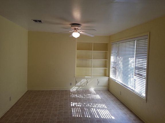 3rd image of 221 Greenlawn Ave