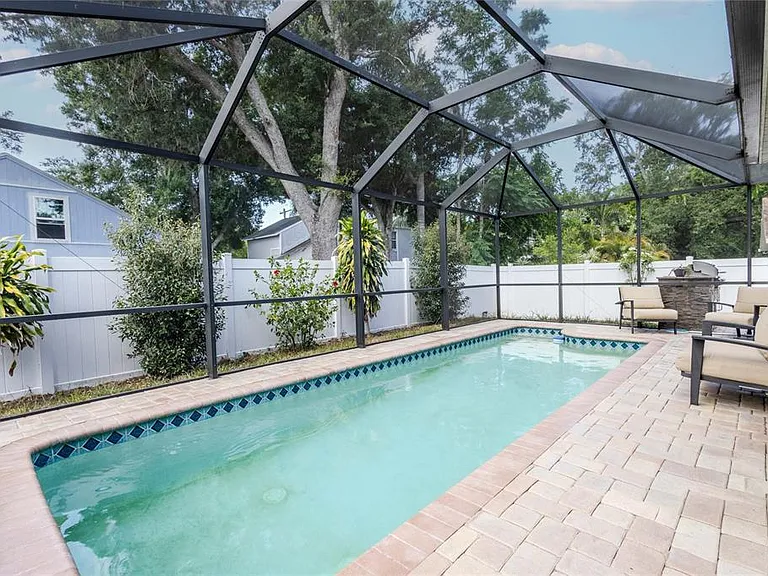 2920 Edgewood Ln — Photo 26