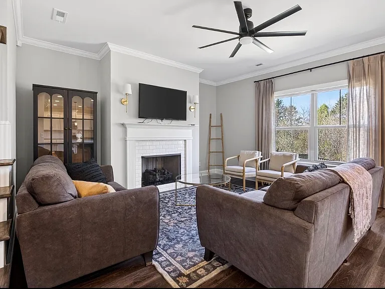5063 Shelterwood Dr NE — Photo 3
