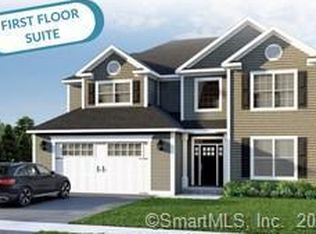 70 Oakwood Cir, Plainville, CT 06062