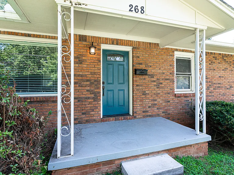 268 S French Broad Ave — Photo 2