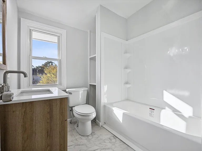 905 Brinton Dr — Photo 9