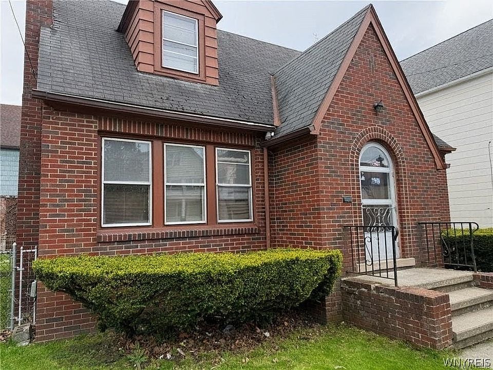 1st image of 743 Spruce Ave