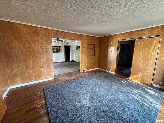 3rd image of 560 4th Ave S
