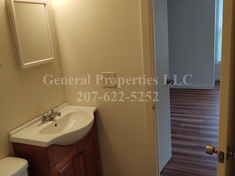 584 Riverside Dr #17 — Photo 6