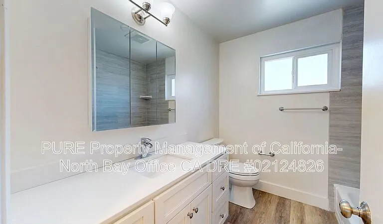 555 Dexter St #H — Photo 14