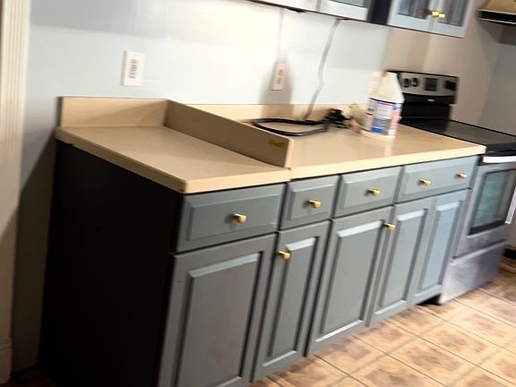 5th image of 936 Imperial Dr
