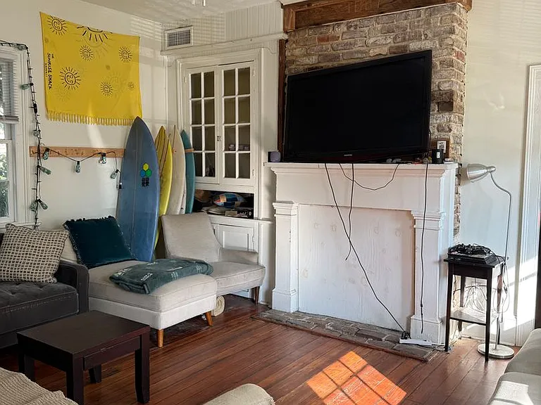 38 Bull St #D — Photo 7
