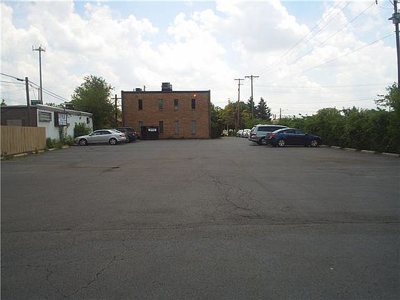 5th image of 3556 Sullivant Ave