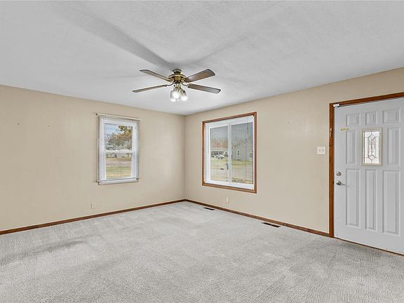 2nd image of 12161 Bennington Pl