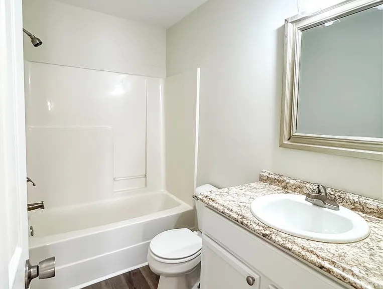 499 Coronation Dr — Photo 20
