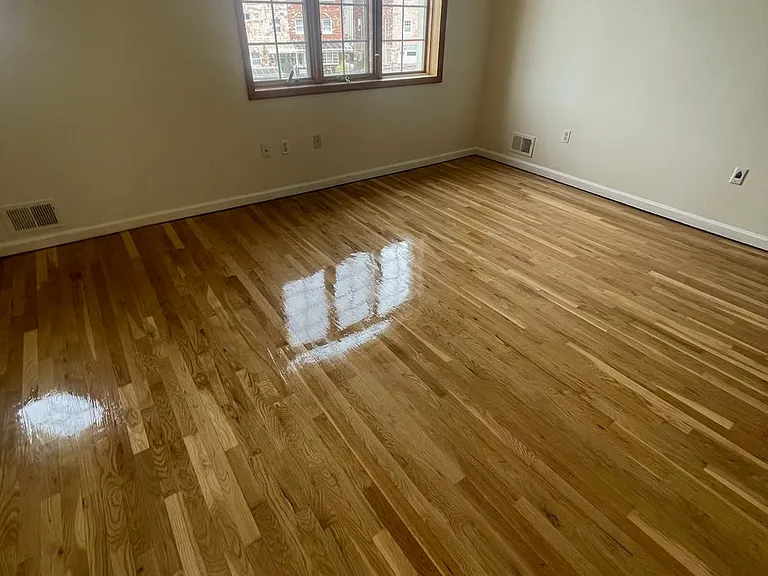 3100 Harding Ave — Photo 2