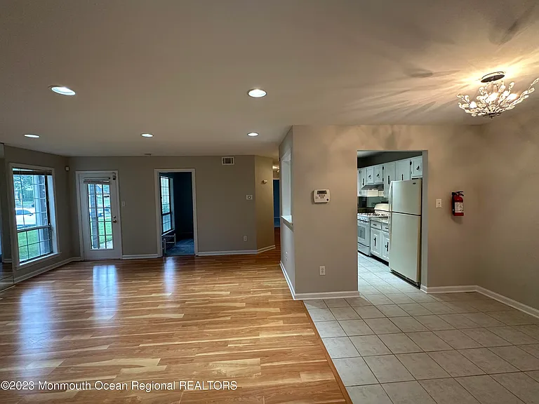 143 Tanglewood Pl — Photo 4