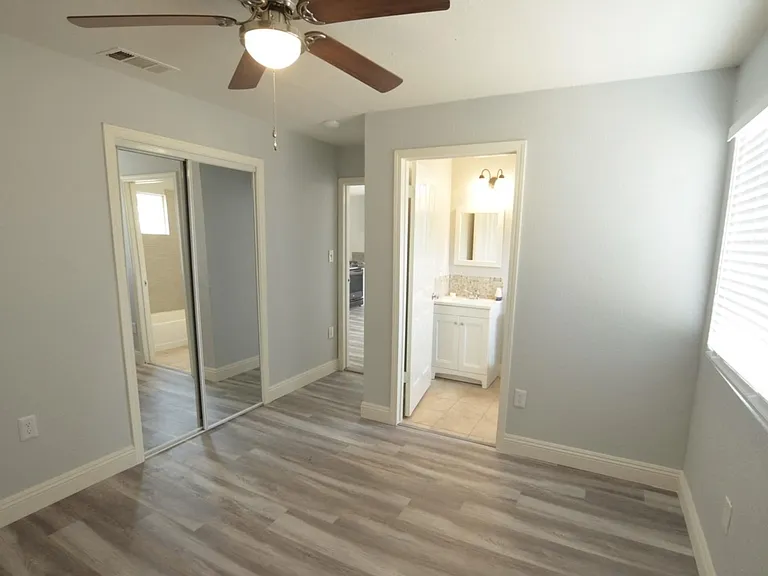 5766 Belleview Ave — Photo 10