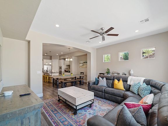 5th image of 2076 N Doral Ct