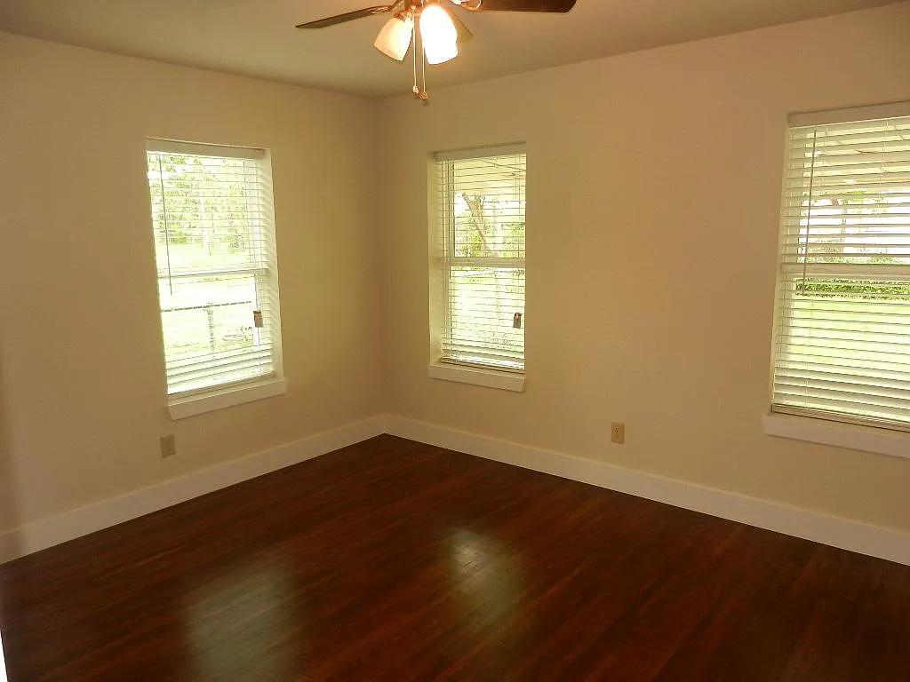 2 bed, 1179 sqft, $1,595 — Photo 4