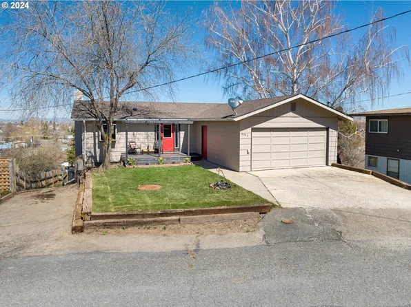 2920 Hillcrest Dr, Baker City, OR 97814