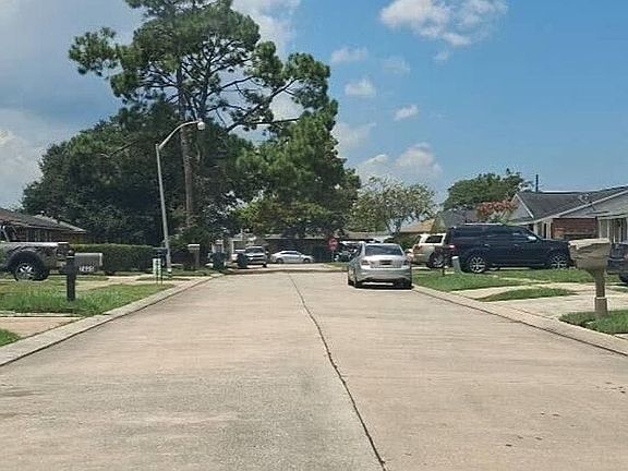 5th image of 7817 Heather St