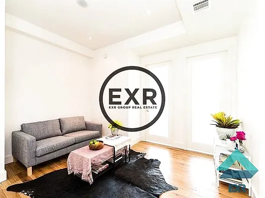 Rented by EXR | media 52